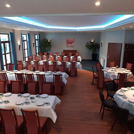 Hotel Schloemer Cloppenburg Bagian luar foto