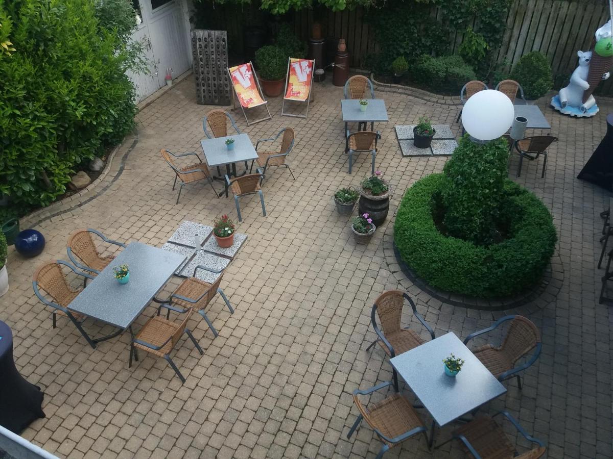 Hotel Schloemer Cloppenburg Bagian luar foto