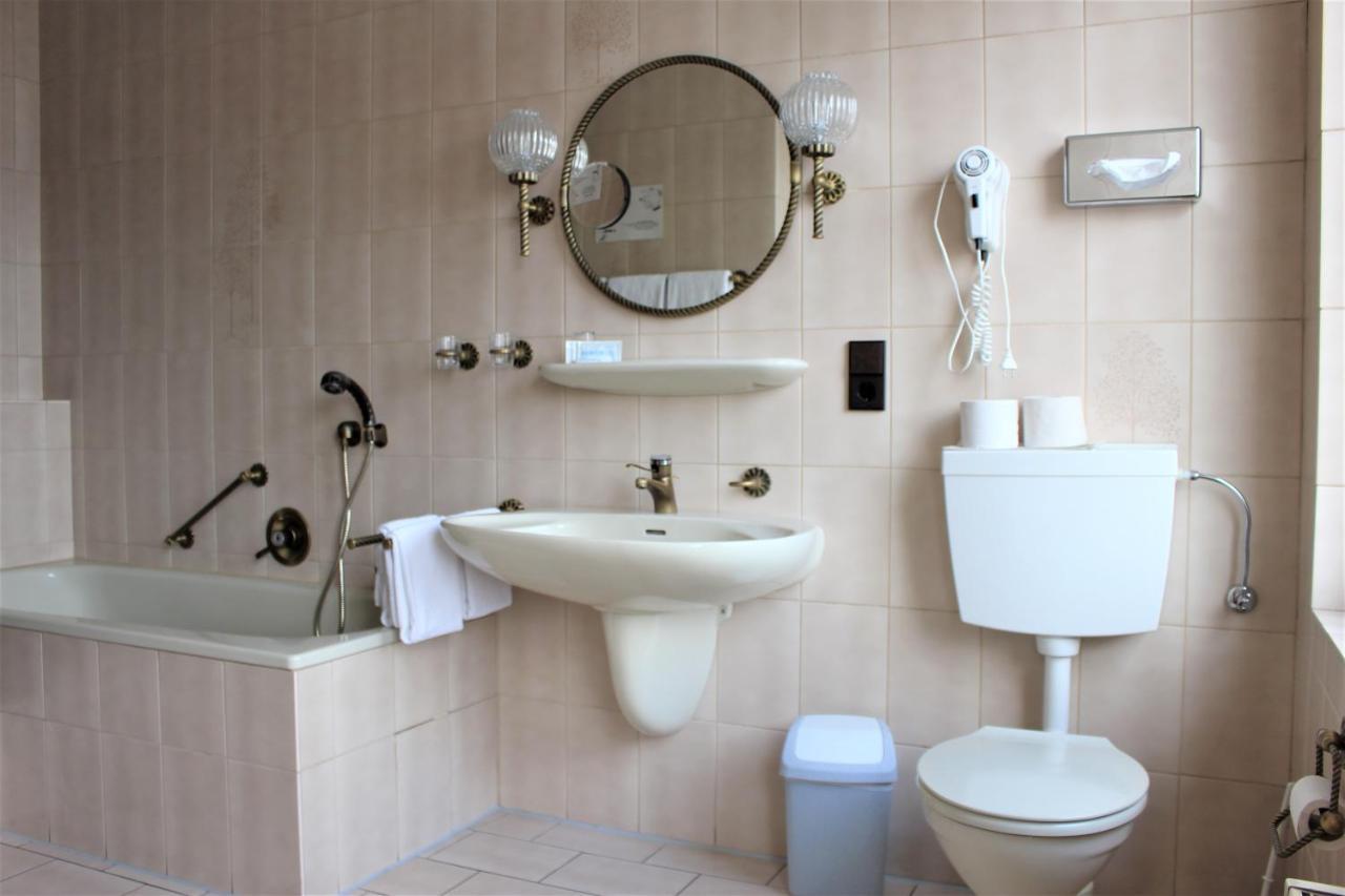 Hotel Schloemer Cloppenburg Bagian luar foto
