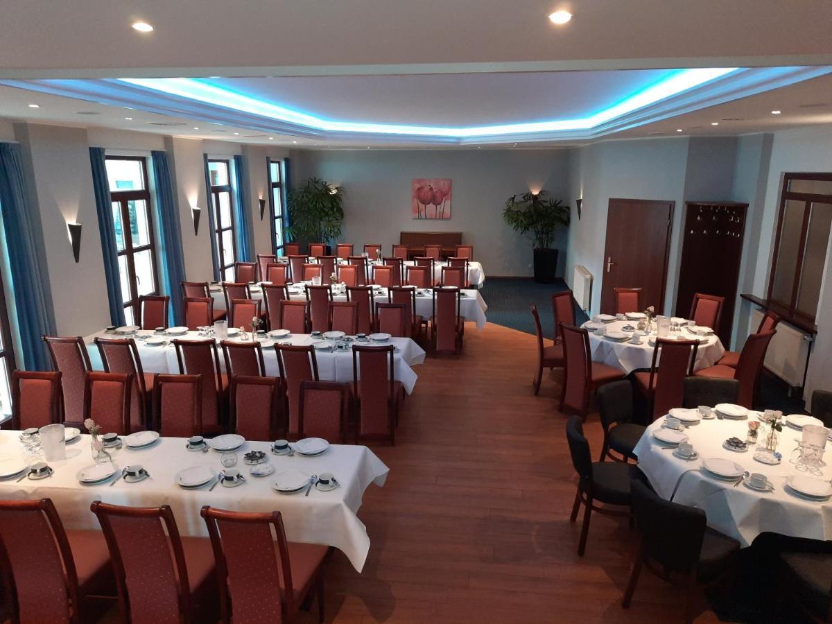 Hotel Schloemer Cloppenburg Bagian luar foto