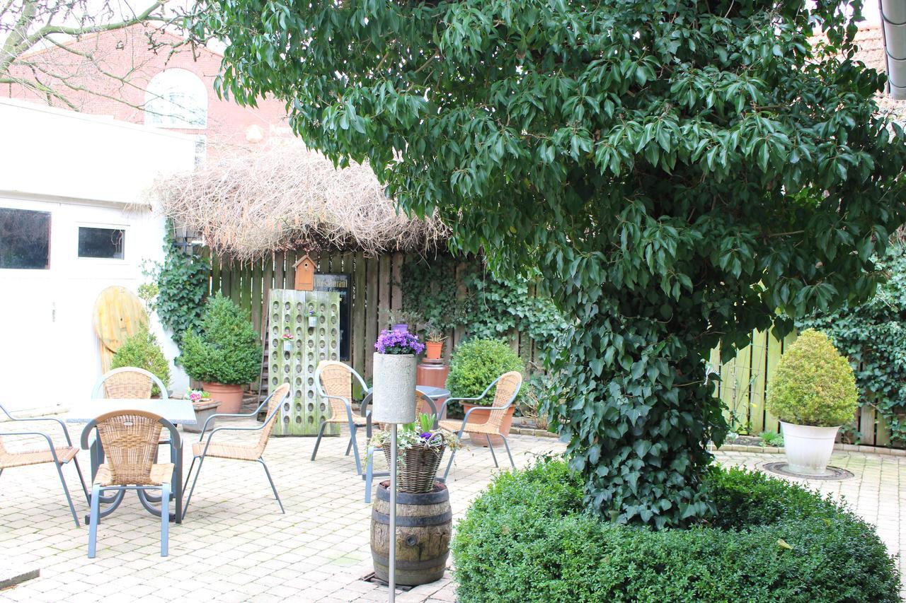 Hotel Schloemer Cloppenburg Bagian luar foto